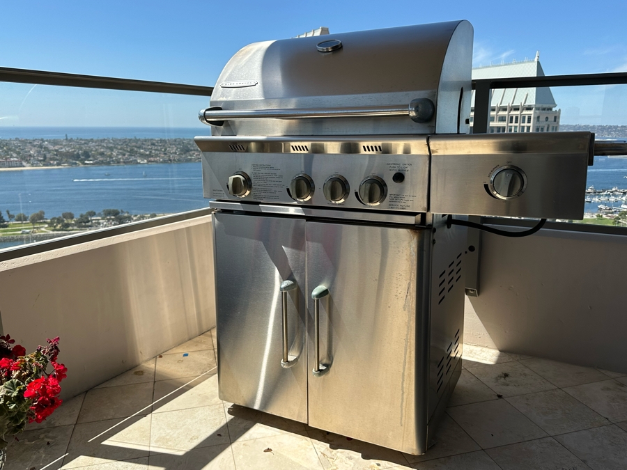 Glen Canyon Stainless Steel Propane Tank BBQ Grill