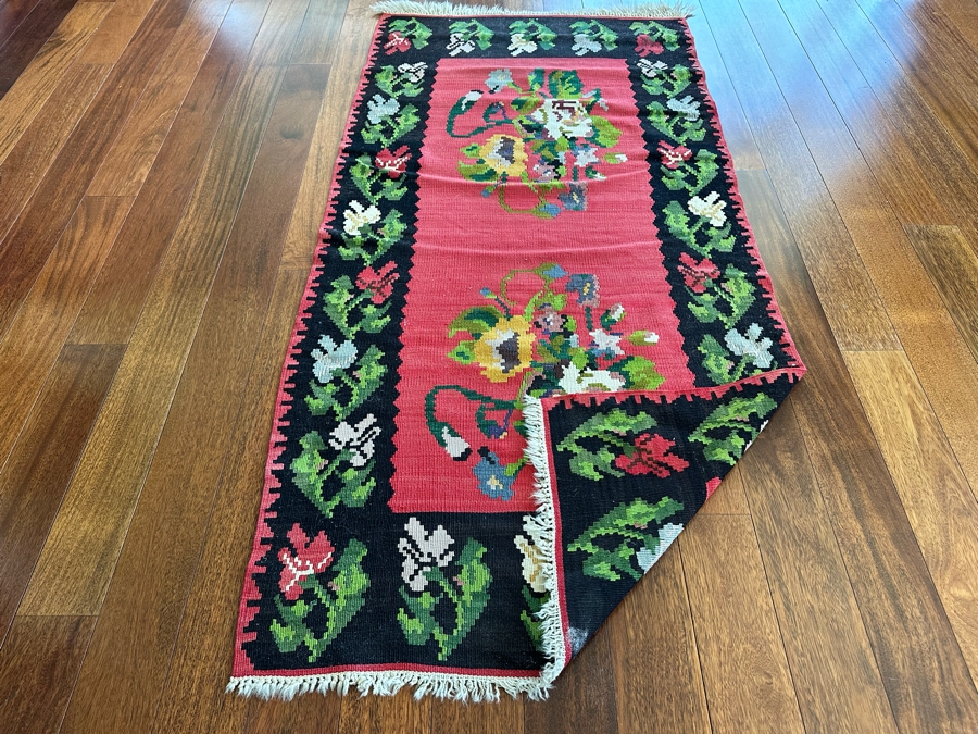 Hand Knotted Wool Persian Area Rug 39' X 80' [Photo 5]