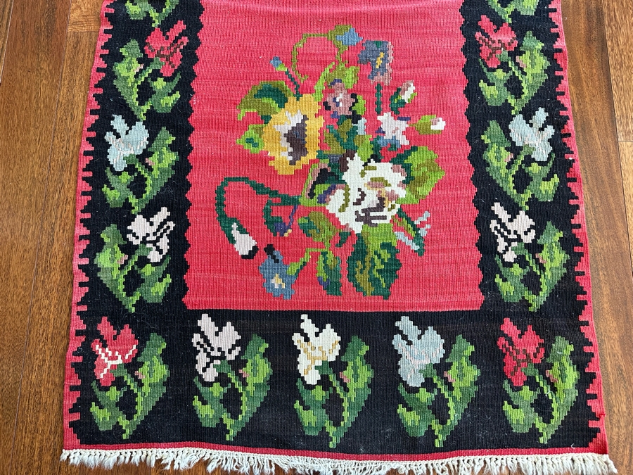 Hand Knotted Wool Persian Area Rug 39' X 80' [Photo 3]