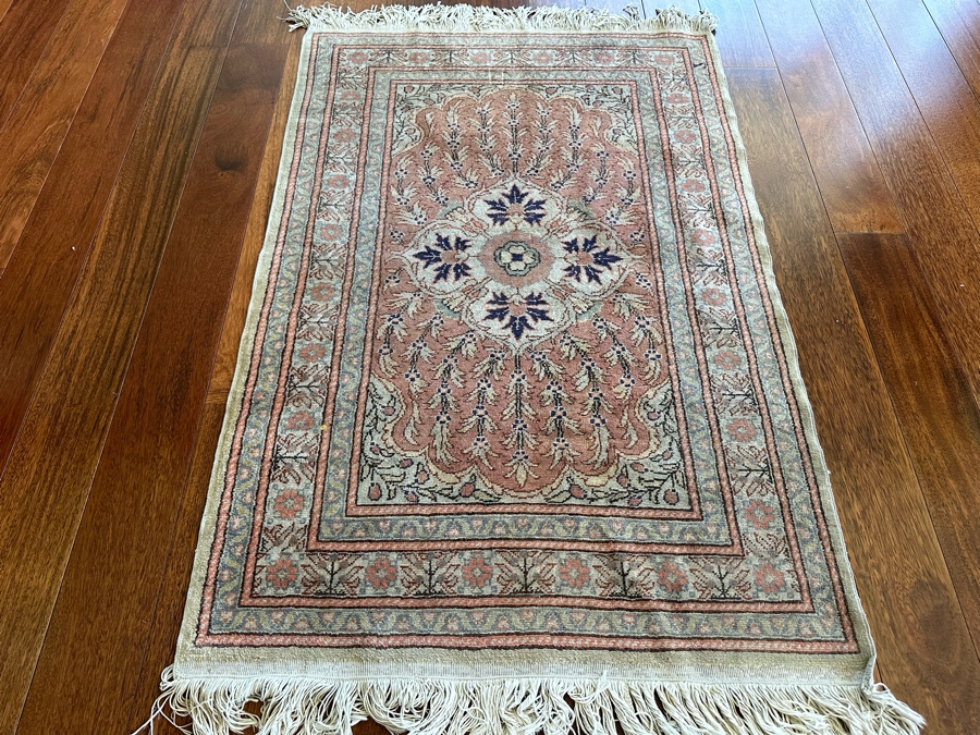 Vintage Hand Knotted Wool Persian Area Rug 34' X 54' [Photo 1]