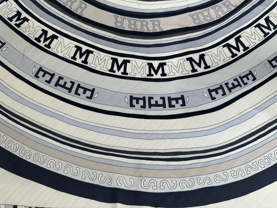 Hermes Paris Silk Scarf 24 Fbg 34.5 X 33.5 [Photo 10]