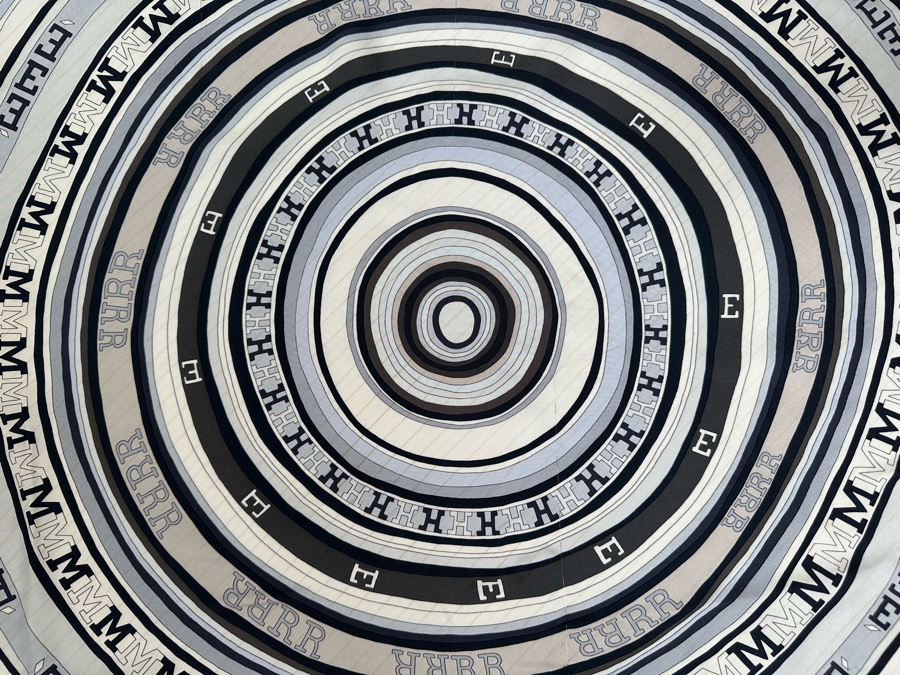 Hermes Paris Silk Scarf 24 Fbg 34.5 X 33.5 [Photo 6]