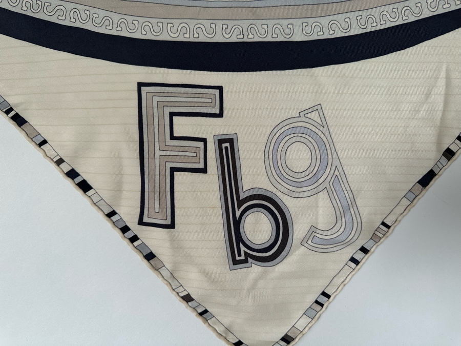 Hermes Paris Silk Scarf 24 Fbg 34.5 X 33.5 [Photo 5]