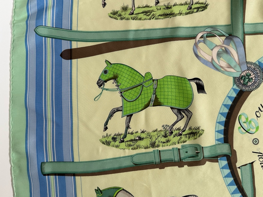 Hermes Paris Silk Scarf Couvertures Et Tenues Et Tenues De Jour Jacques Eudel 34.5 X 33.5 [Photo 15]