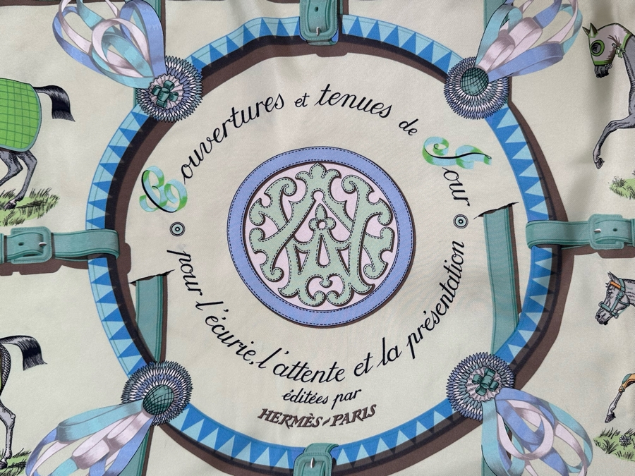 Hermes Paris Silk Scarf Couvertures Et Tenues Et Tenues De Jour Jacques Eudel 34.5 X 33.5 [Photo 5]