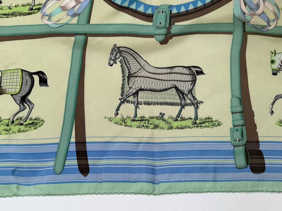 Hermes Paris Silk Scarf Couvertures Et Tenues Et Tenues De Jour Jacques Eudel 34.5 X 33.5 [Photo 8]