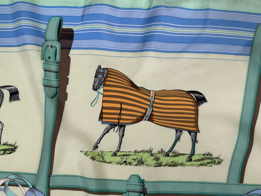 Hermes Paris Silk Scarf Couvertures Et Tenues Et Tenues De Jour Jacques Eudel 34.5 X 33.5 [Photo 14]