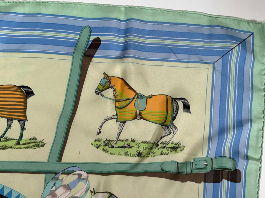 Hermes Paris Silk Scarf Couvertures Et Tenues Et Tenues De Jour Jacques Eudel 34.5 X 33.5 [Photo 12]