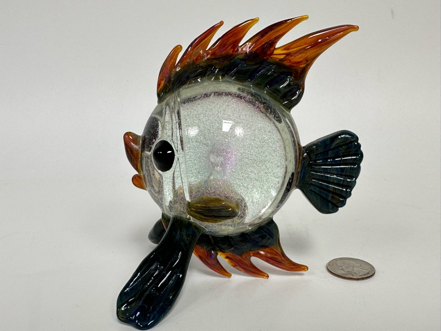 Art Glass Fish Figurine Signed HG Inside Of Turtle 4.5W X 4D X 5H [Photo 6]