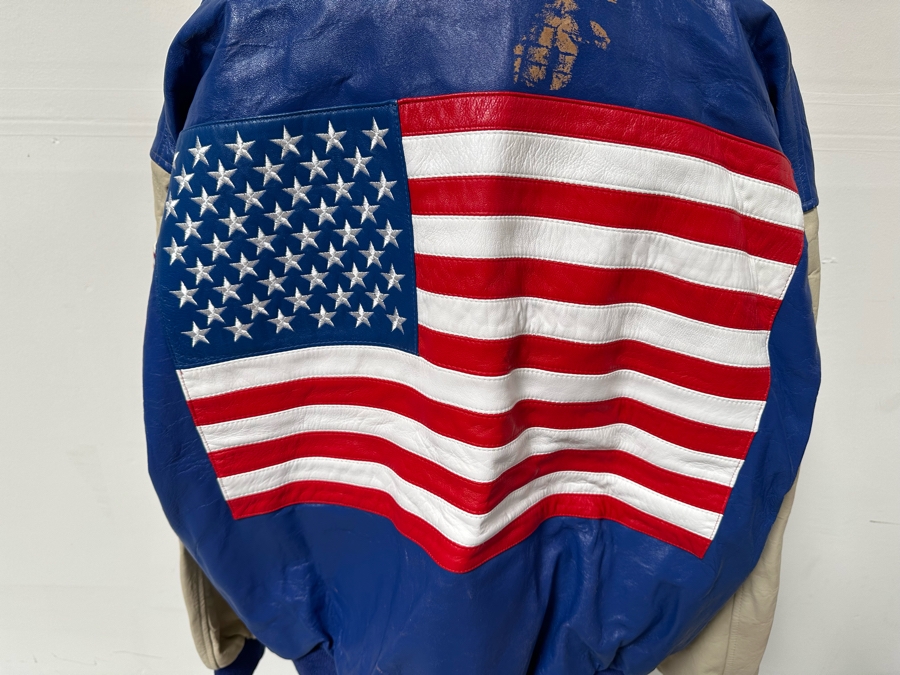 Original Planet Hollywood South Coast Plaza Leather Jacket Designed By Tony Nowak - Sleeve Hand Signed By Arnold Schwarzenegger Size XL [Photo 15]