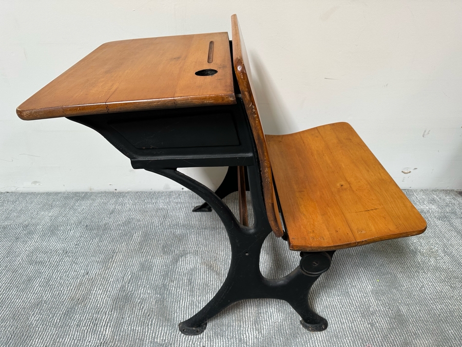 Vintage Children's School Desk 23.5W X 33D X 31H	 [Photo 10]