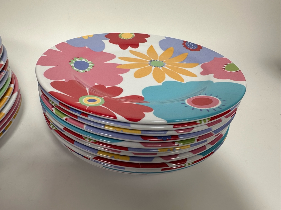 Collection Of Mainly New Plastic Plates Dishes [Photo 8]