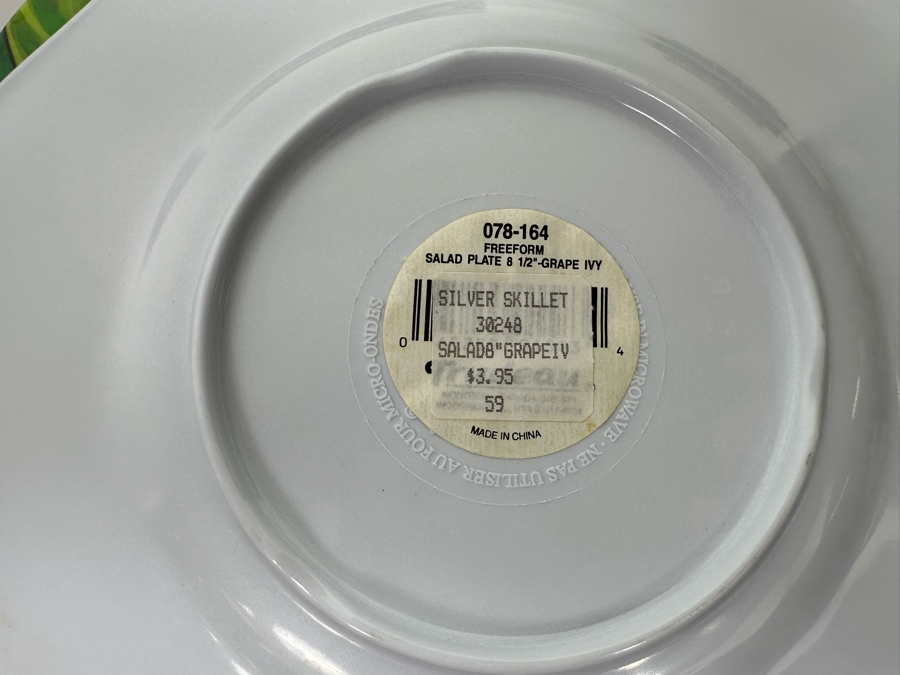 Collection Of Mainly New Plastic Plates Dishes [Photo 9]