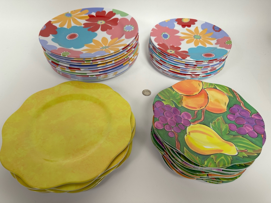 Collection Of Mainly New Plastic Plates Dishes [Photo 4]