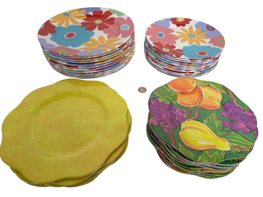 Collection Of Mainly New Plastic Plates Dishes [Photo 1]