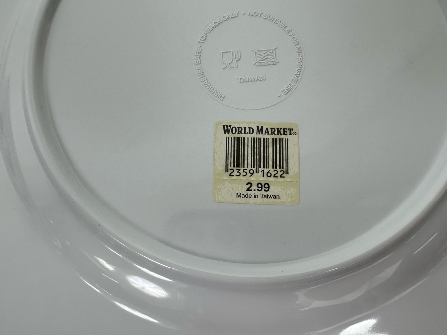 Collection Of Mainly New Plastic Plates Dishes [Photo 11]