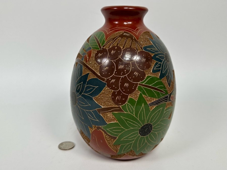 Handmade Nicaraguan Etched Pottery Vase 6W X 8H [Photo 5]