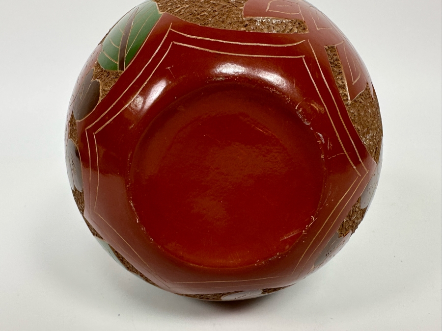Handmade Nicaraguan Etched Pottery Vase 6W X 8H [Photo 8]