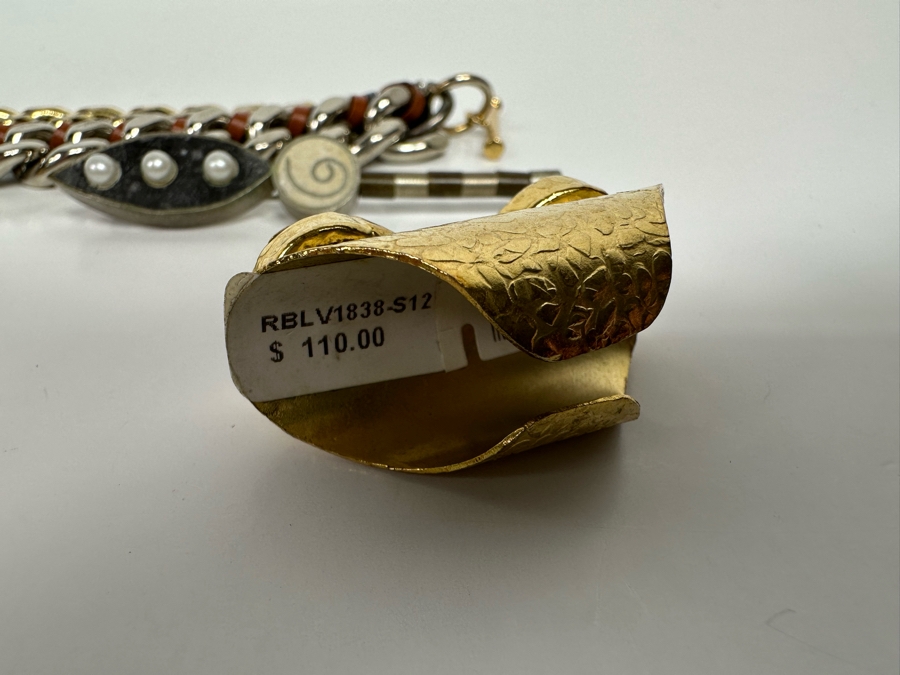 Collection Of Costume Jewelry [Photo 10]