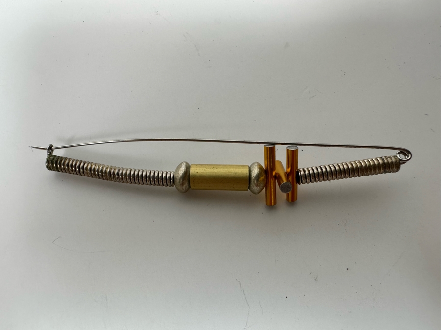 Collection Of Costume Jewelry [Photo 19]