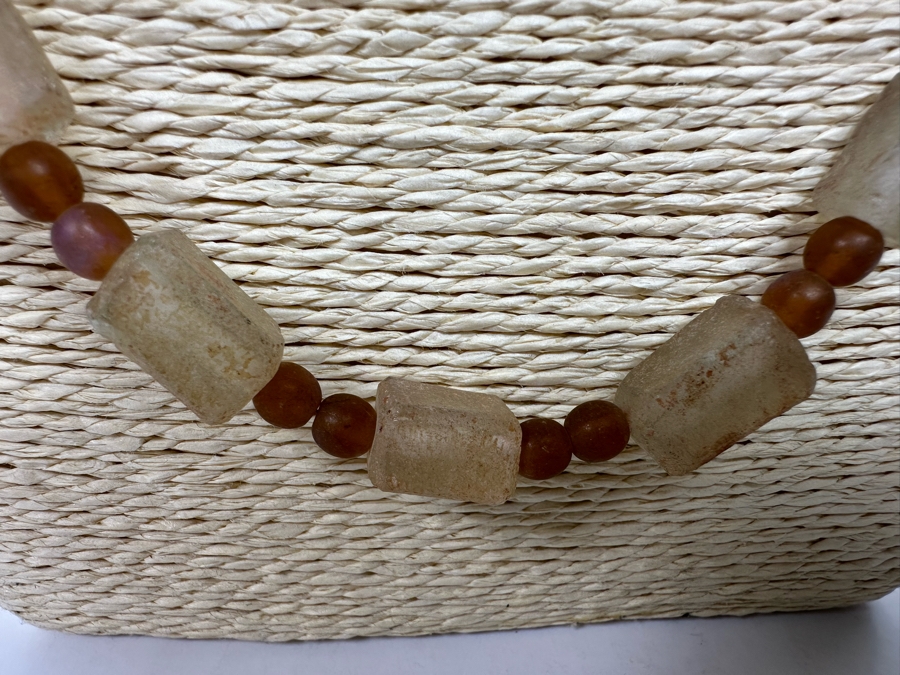 26' Glass Beads Necklace [Photo 4]