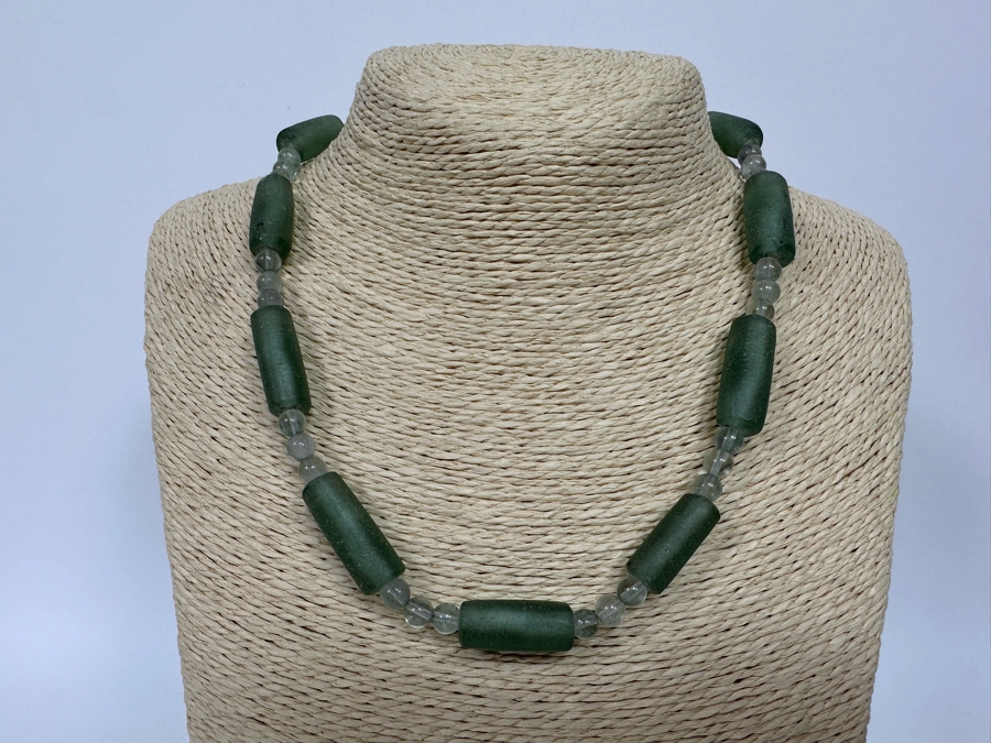 16' Glass Beads Necklace [Photo 3]