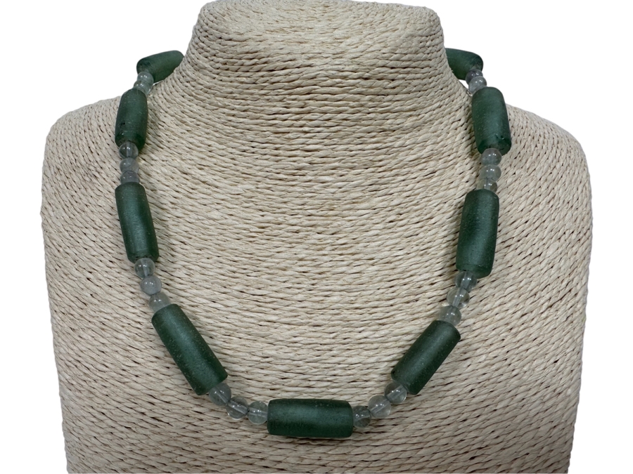 16' Glass Beads Necklace [Photo 1]