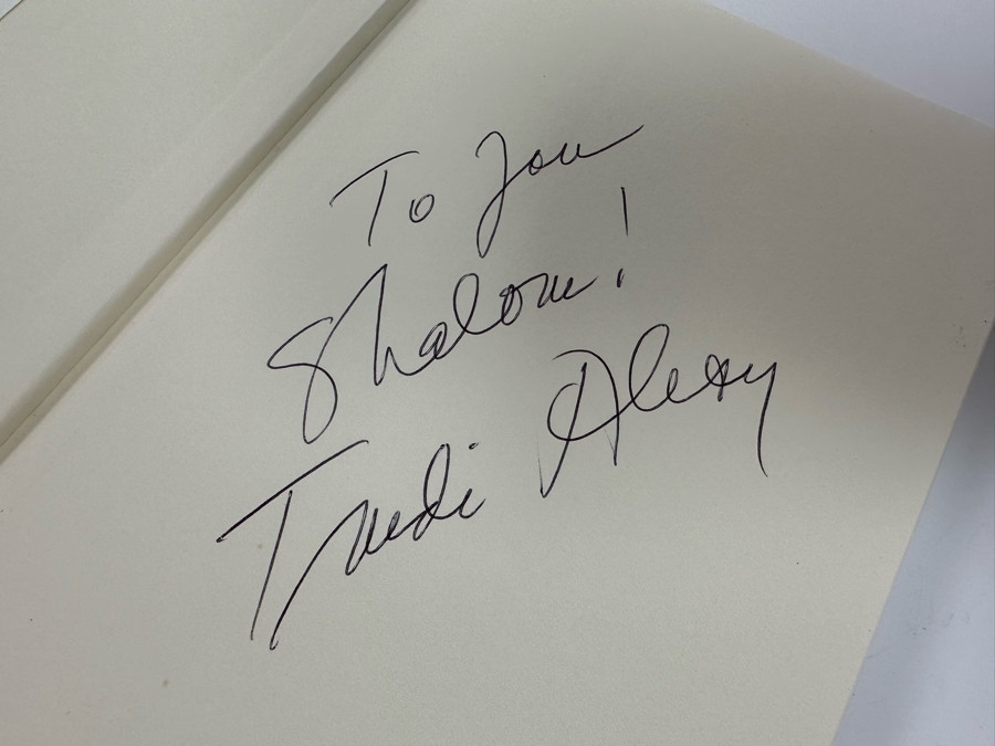 Signed Book The Mezuzah In The Madonna’s Foot Signed By Trudi Alexy [Photo 3]