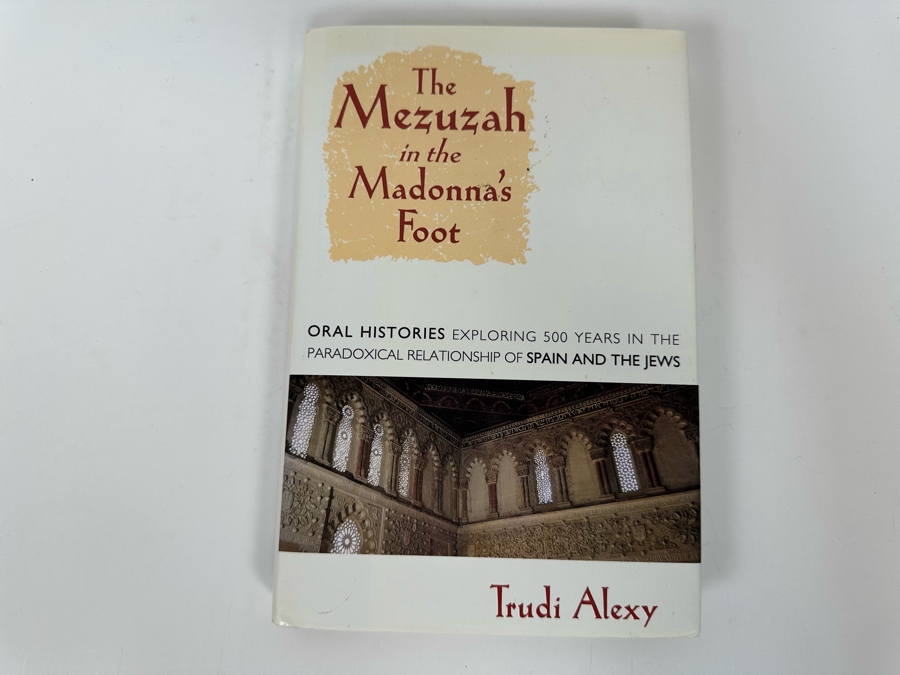 Signed Book The Mezuzah In The Madonna’s Foot Signed By Trudi Alexy [Photo 2]
