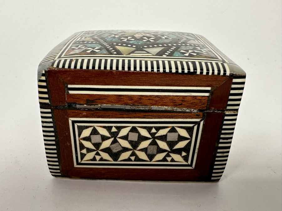 Vintage Inlaid Bone Indian Box 2.5W X 2.5D X 1.5H And Love Ring