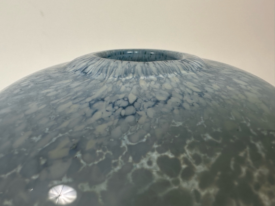 Art Glass Vase Unattributed 4.5W X 5H [Photo 10]