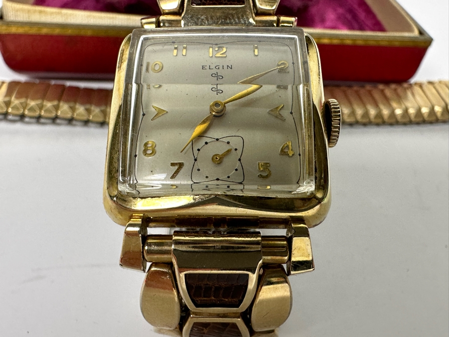 Vintage 1952 Men’s Elgin Wristwatch Durapower 17 Jewels Square Design With Outstanding Faceted Crystal And Original Box With Original Band  [Photo 7]