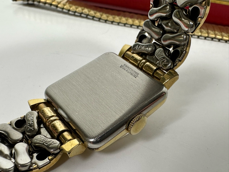 Vintage 1952 Men’s Elgin Wristwatch Durapower 17 Jewels Square Design With Outstanding Faceted Crystal And Original Box With Original Band  [Photo 13]