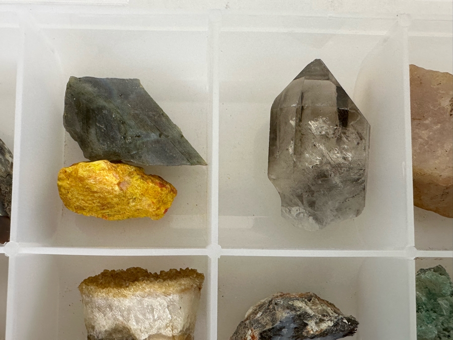 Various Rocks And Minerals Specimens [Photo 21]