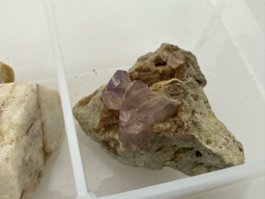 Various Rocks And Minerals Specimens [Photo 26]