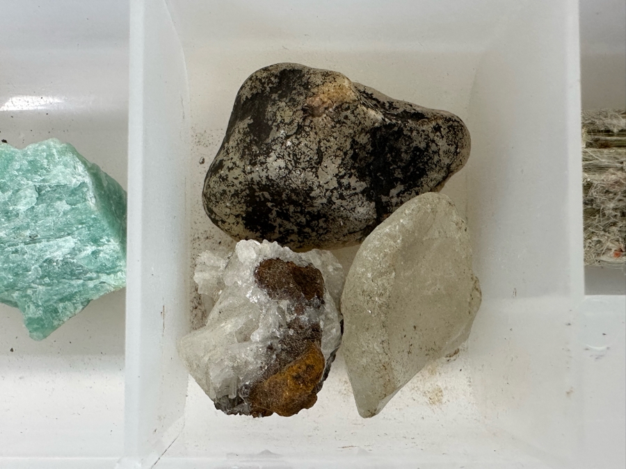 Various Rocks And Minerals Specimens [Photo 8]