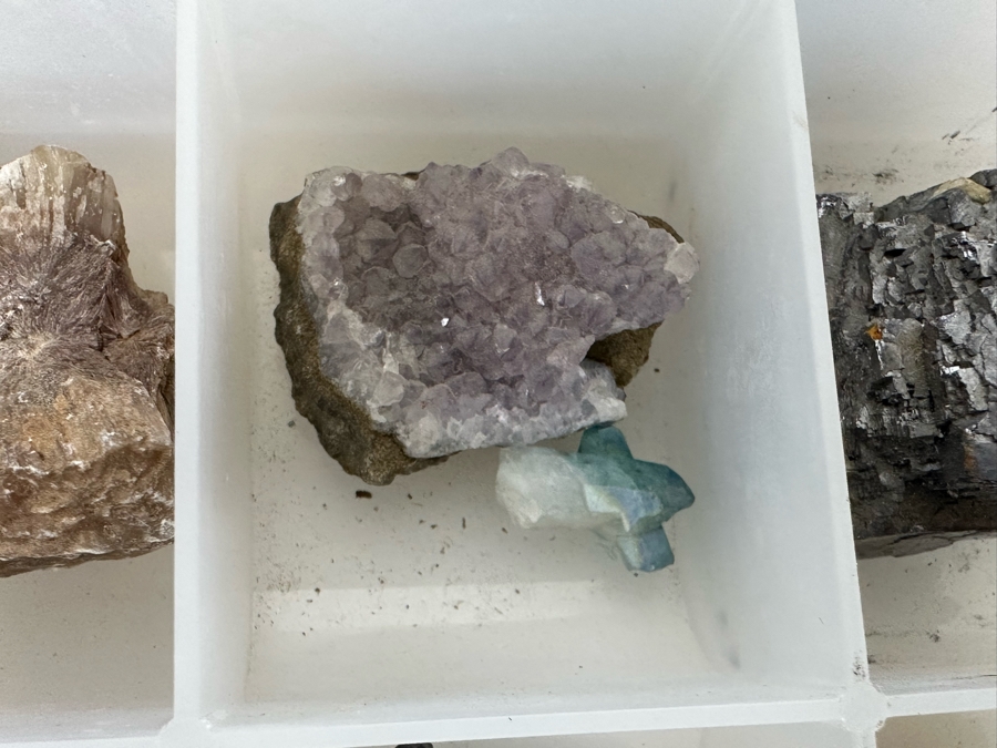 Various Rocks And Minerals Specimens [Photo 15]