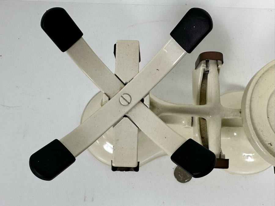 Vintage England Victor Kitchen Scale [Photo 6]