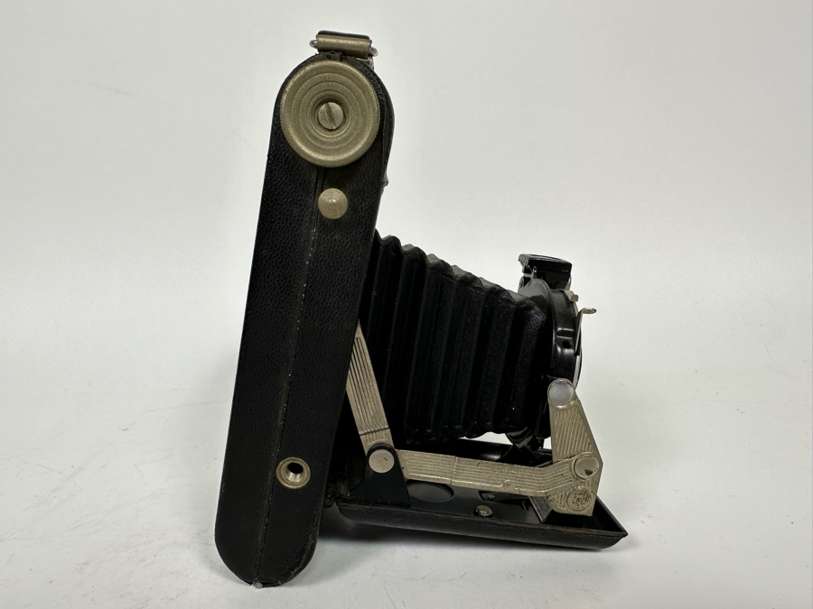 xAnsco Pioneer Camera And Kodak Vigilant Junior Six-20 Bellows Camera Canadian Kodak Co [Photo 11]