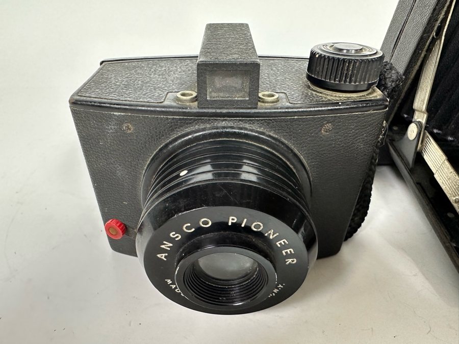 xAnsco Pioneer Camera And Kodak Vigilant Junior Six-20 Bellows Camera Canadian Kodak Co [Photo 5]