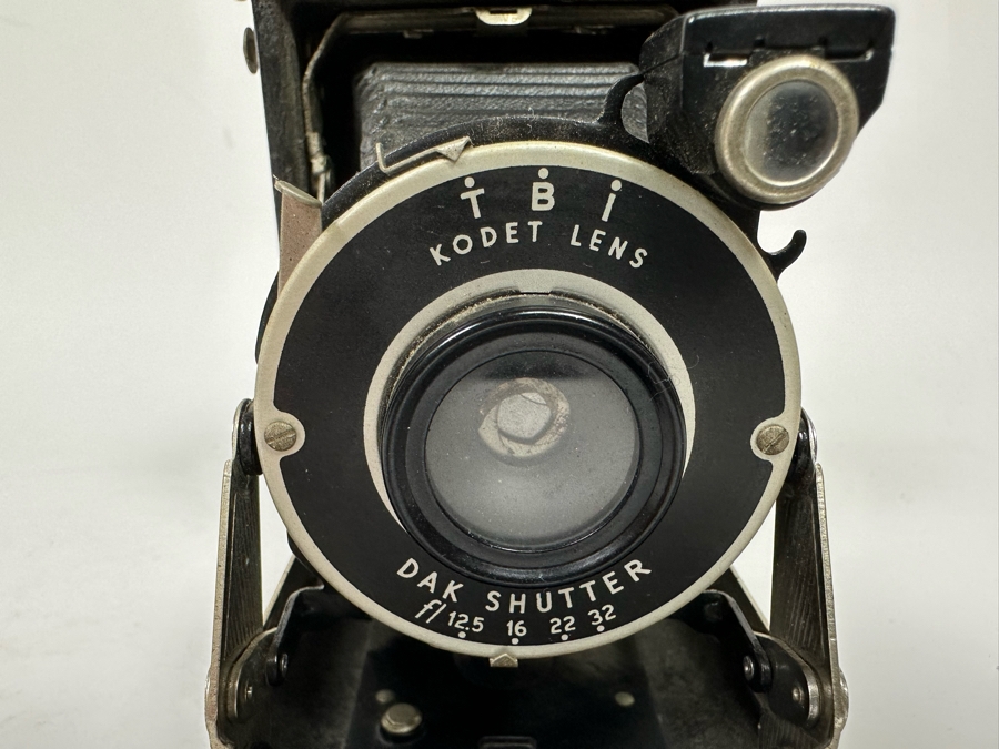 xAnsco Pioneer Camera And Kodak Vigilant Junior Six-20 Bellows Camera Canadian Kodak Co [Photo 9]