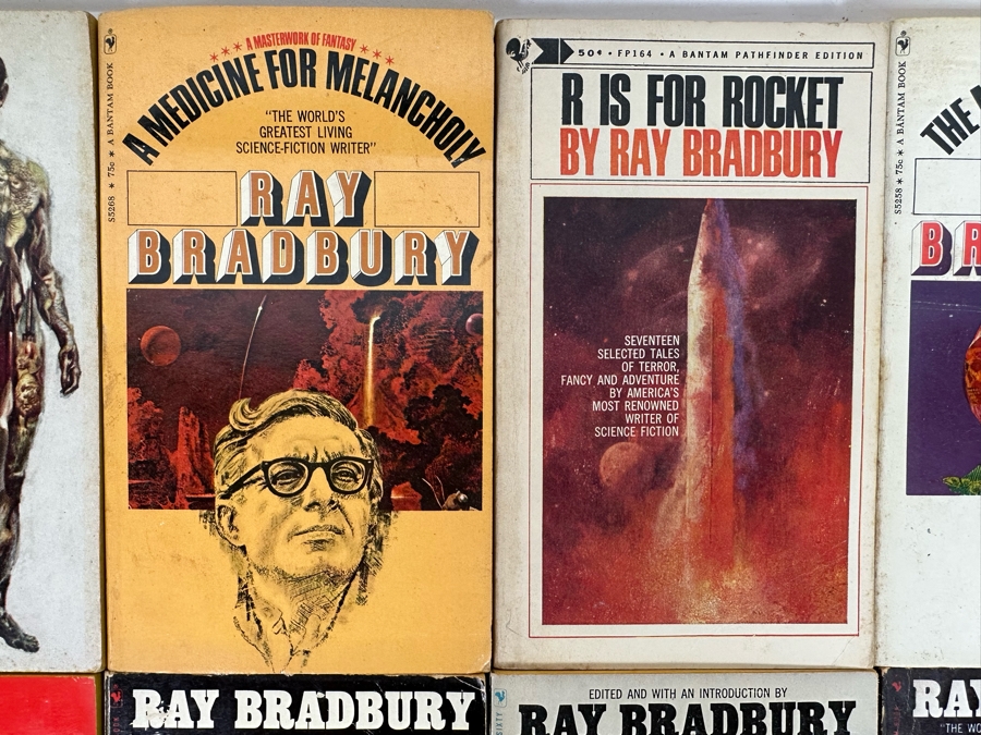 Vintage Paperback Science Fiction Novels From Ray Bradbury [Photo 5]