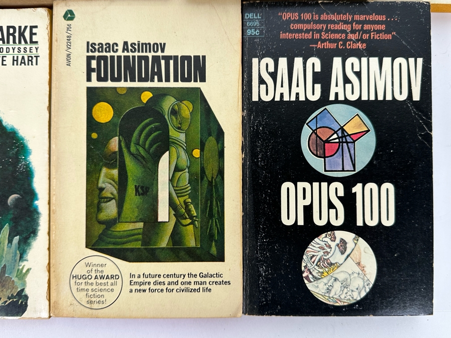 Vintage Paperback Science Fiction Novels From Arthur C. Clarke And Isaac Asimov [Photo 4]