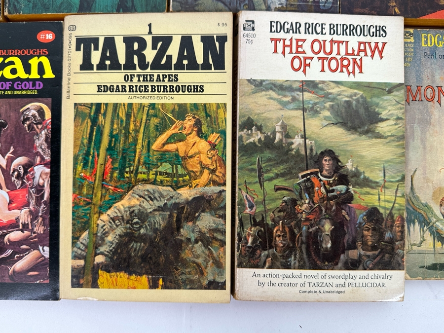 Vintage Paperback Science Fiction / Tarzan Novels From Edgar Rice Burroughs [Photo 11]