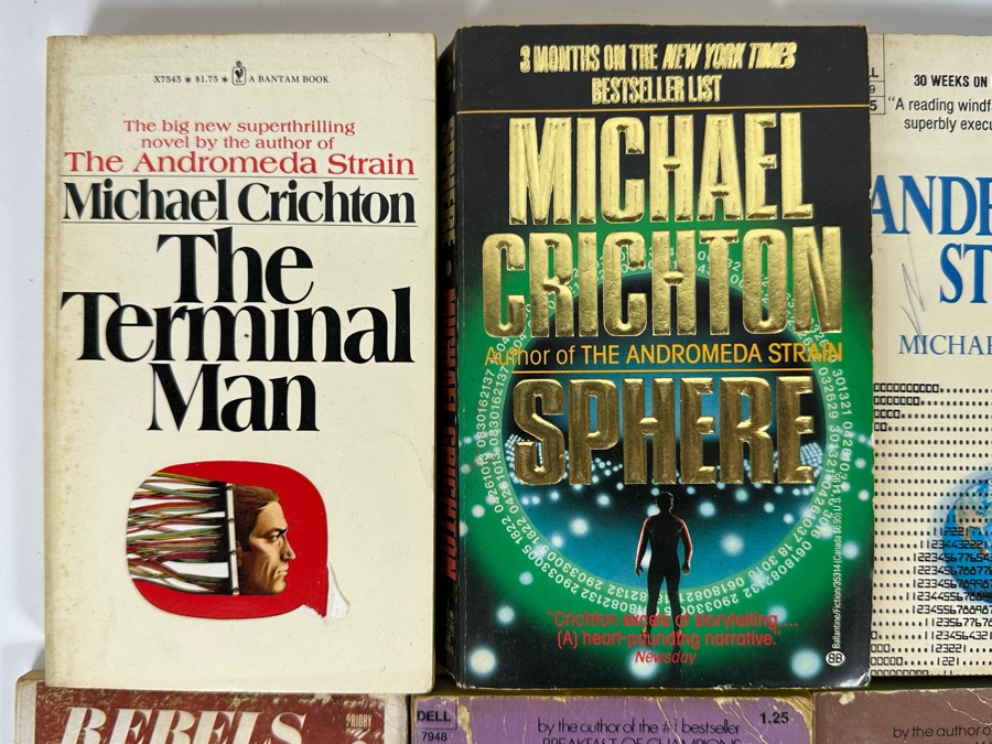 Vintage Paperback Science Fiction Novels From Michael Crichton, Anne McCaffrey, Kurt Vonnegut, Jr., Robert Silverberg & Frank Herbert [Photo 4]