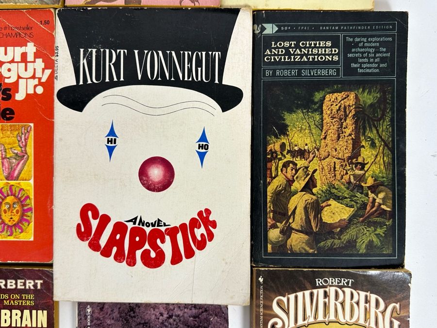 Vintage Paperback Science Fiction Novels From Michael Crichton, Anne McCaffrey, Kurt Vonnegut, Jr., Robert Silverberg & Frank Herbert [Photo 9]