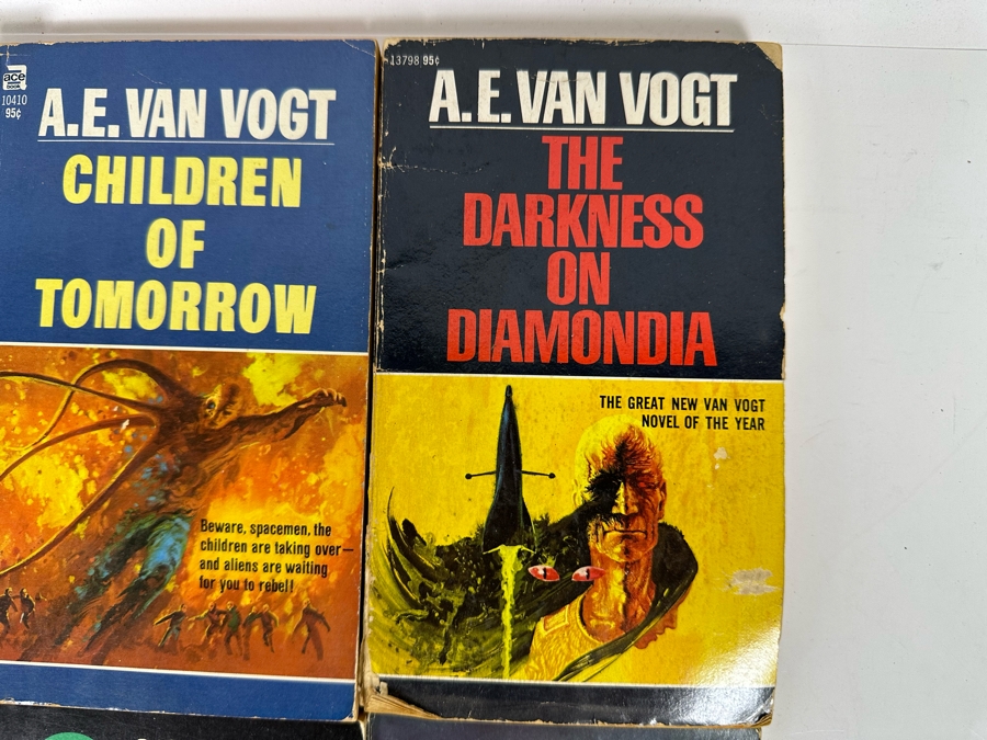 Vintage Paperback Science Fiction Novels From A. E. Van Vogt [Photo 7]