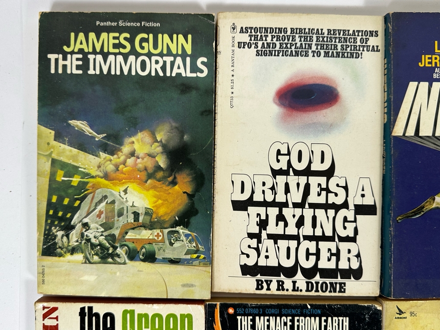 Vintage Paperback Science Fiction Novels [Photo 4]