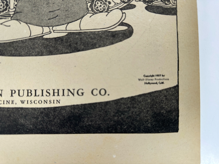 Walt Disney Draw & Paint Books [Photo 9]