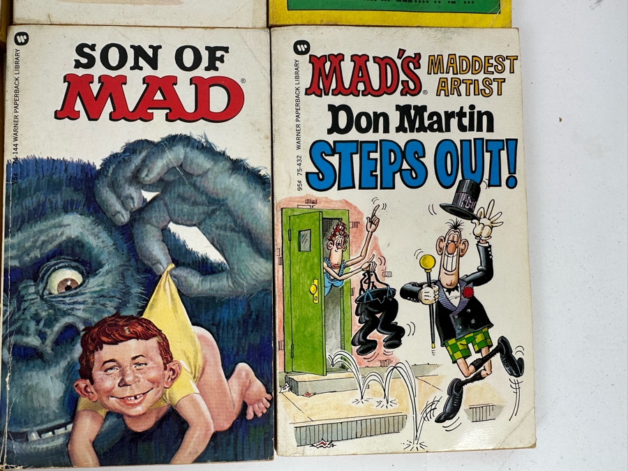 Vintage MAD Paperback Books & MAD Magazines [Photo 18]